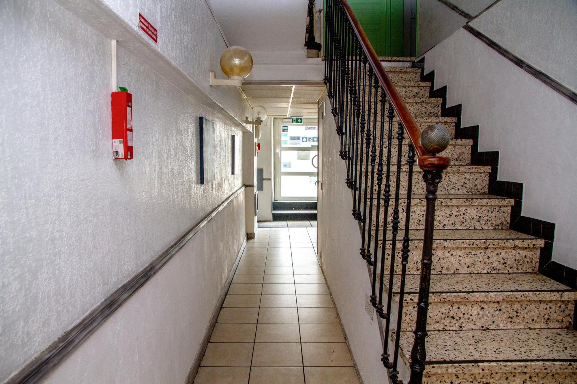 Hotel Durand Le Patio Alès Esterno foto