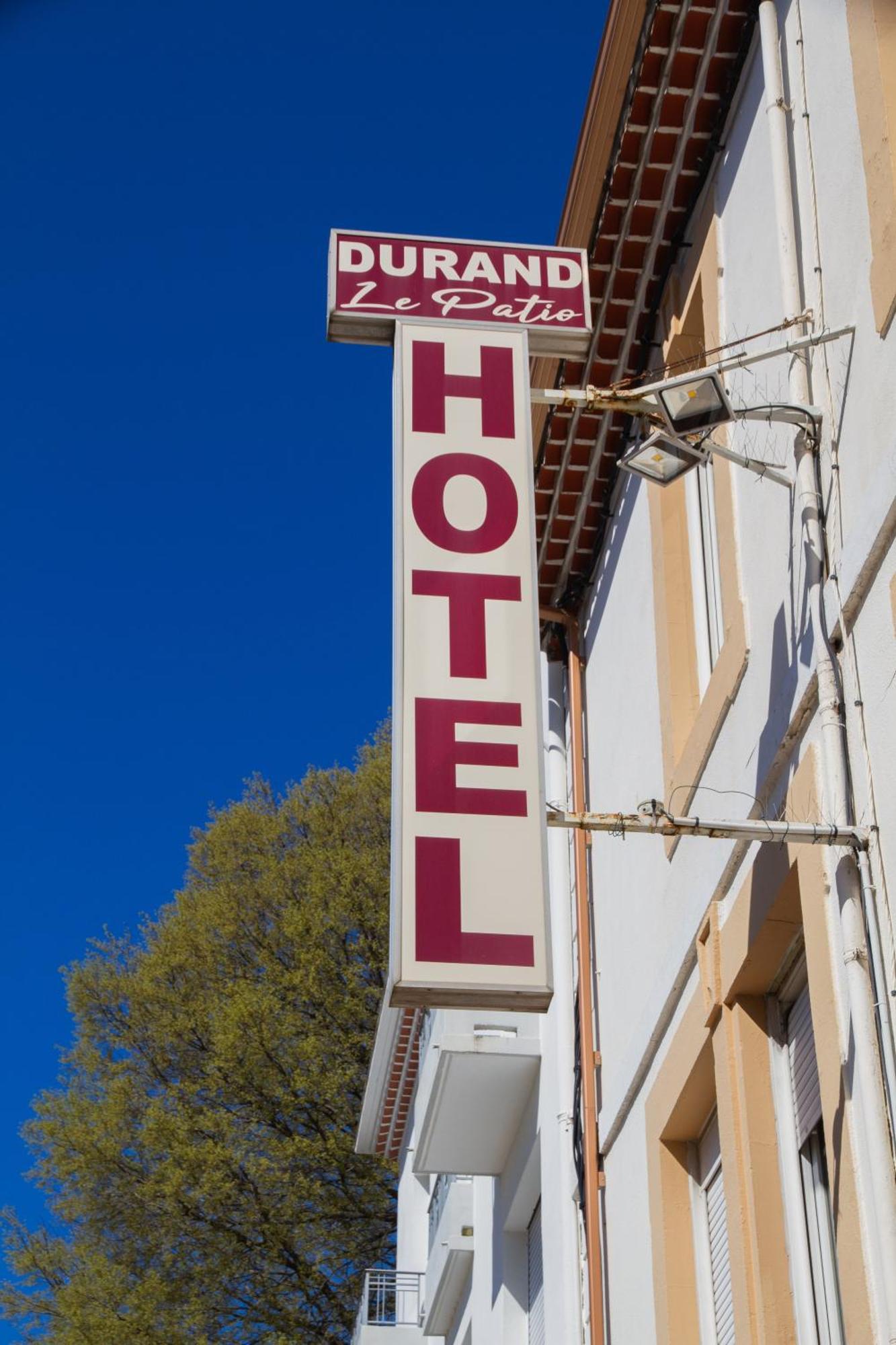 Hotel Durand Le Patio Alès Esterno foto